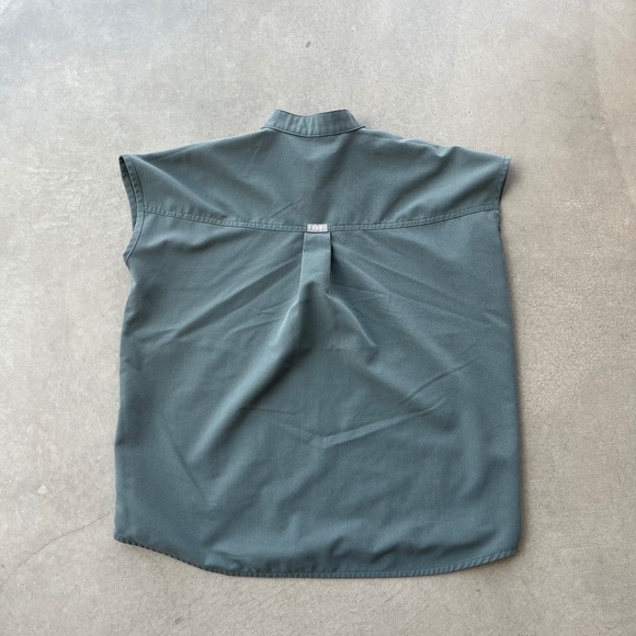 Figs Women's Sleeveless Top in Dark Gray - Picture 5 of 6